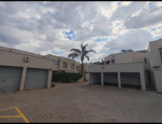 3 BEDROOM DUPLEX FOR SALE IN PIERRE VAN RYNEVELD
